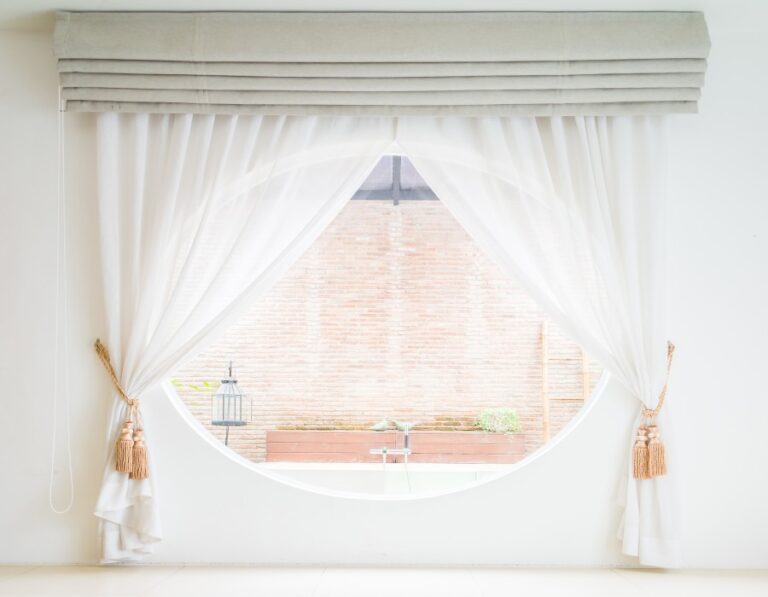 Understanding the Functional Benefits of Sheer Curtains in Dubai