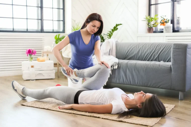 Improve Your Posture with Expert Chiropractor in Schaumburg