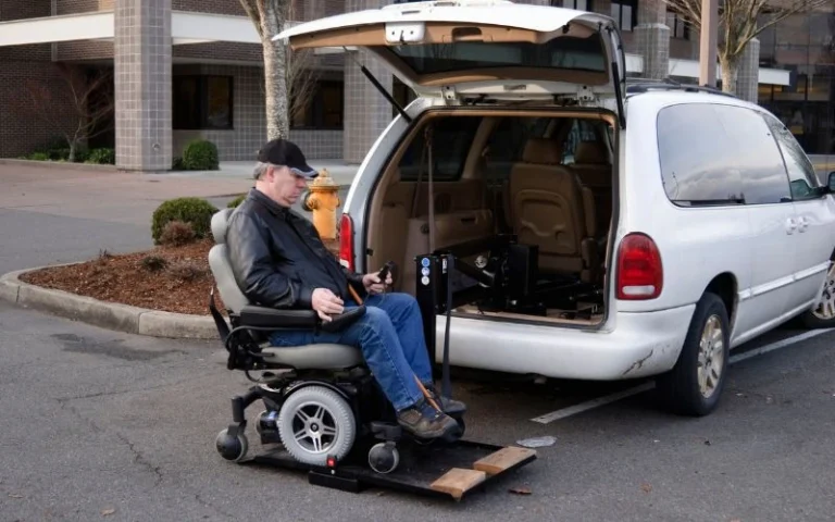What to Consider When Getting a Wheelchair Lift for Your Van