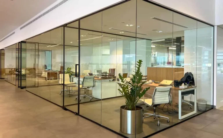 Trends in Glass Works for Dubai’s Commercial Spaces
