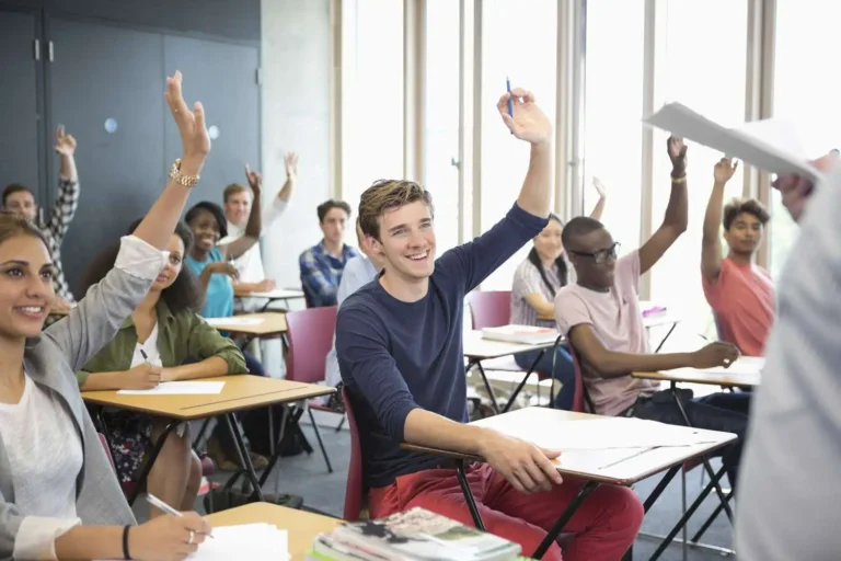 Survive Your PGCE: Top 9 Tips That Can Help You In Your Studies!