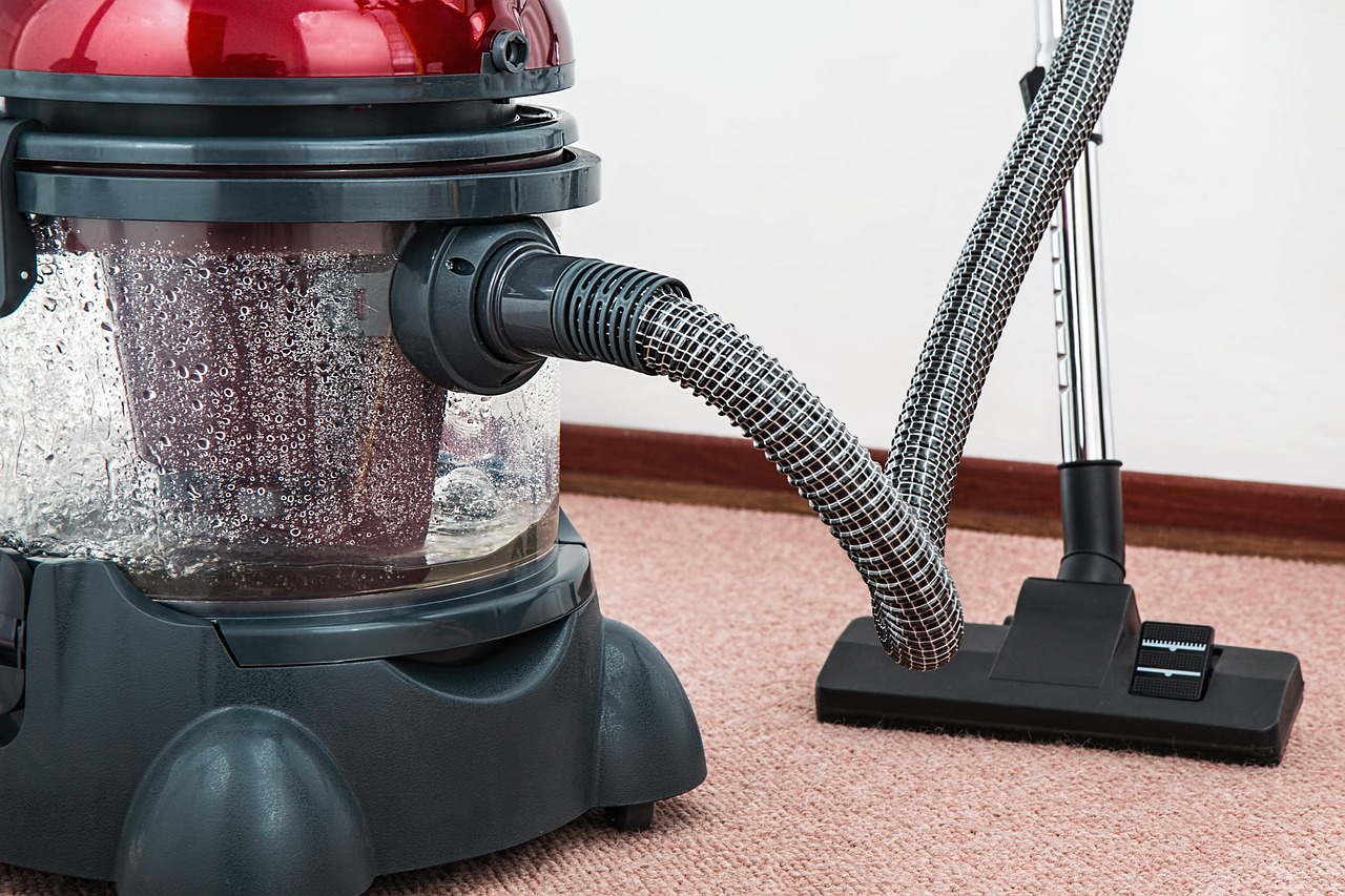 The Ultimate Guide to Wood Floor Deep Cleaning in Lansing MI